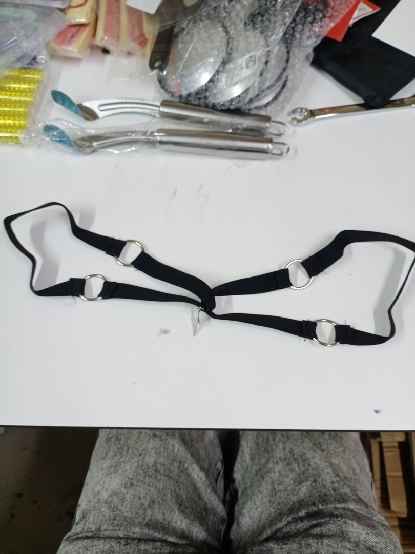 Женские готические панк -ноги ремни упругое завязки Регулируемый пояс для бедра с металлической звездой подвеской

(уцененный)