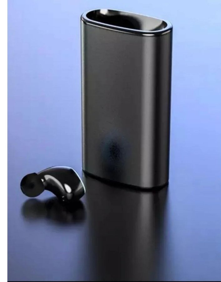 Внешний аккумулятор, наушник, зажигалка