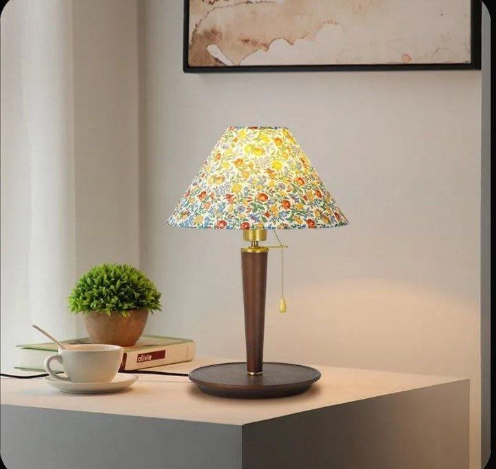 Винтажная плиссированная настольная лампа