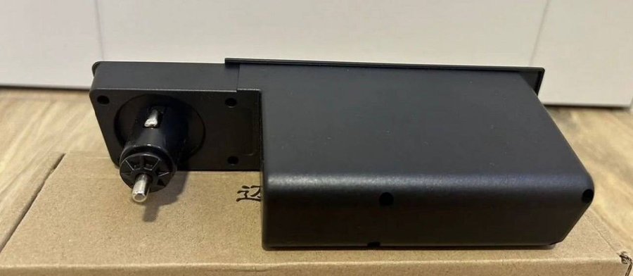 Специальное автомобильное зарядное устройство