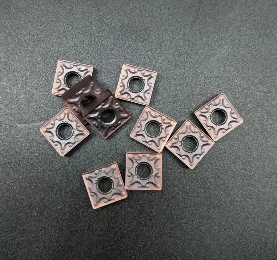 Пластины Карбидные для токарного станка.